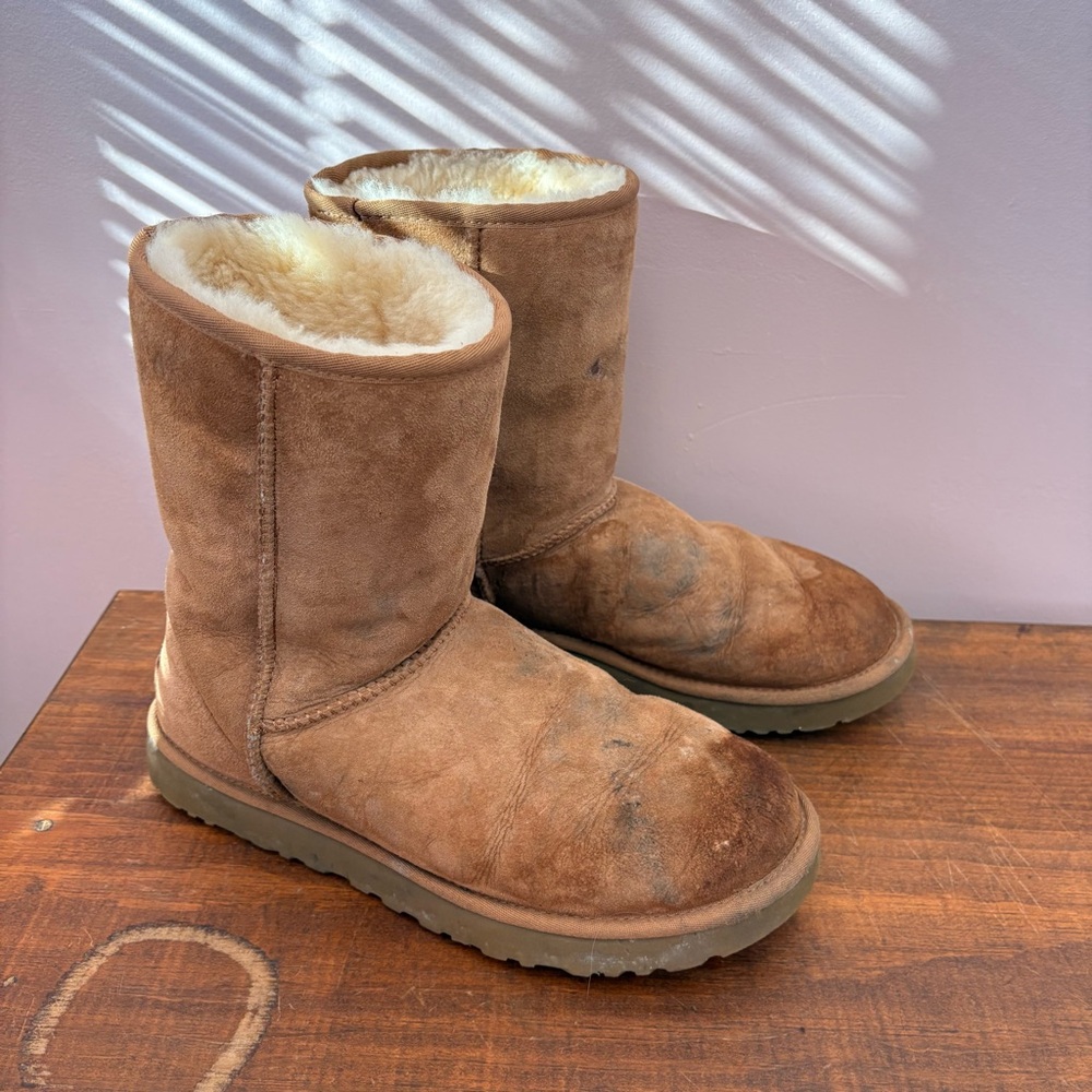 💙UGG Tan Suede Boots